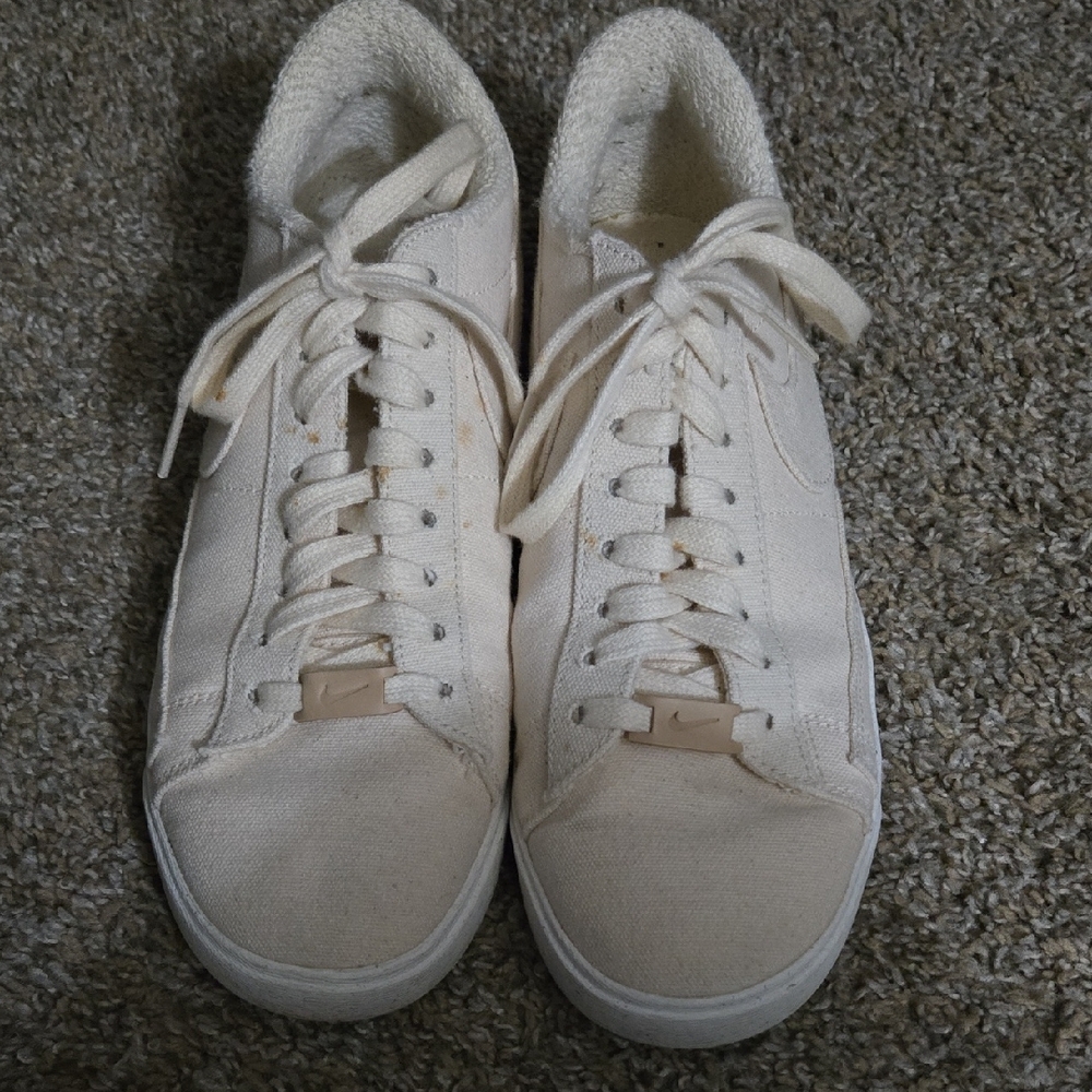 Nike Naturel Dye Collection, Cream Canvas Sneakers, EUC
